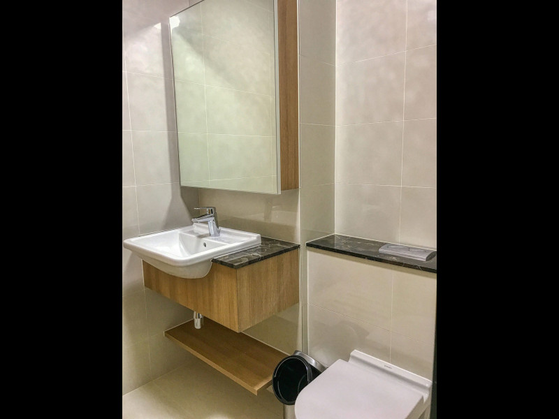 1bedroom serviced apartment Clementi Bathroom