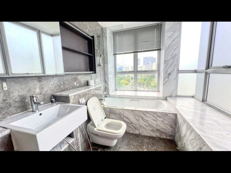 3 Bedroom The Parc Yard Master bathroom with bath tub