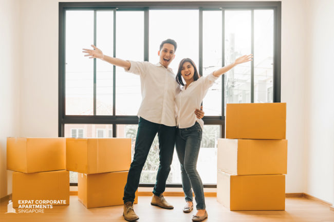 Expat-couple-found-their-new-home-in-a-service-apartment-in-Singapore Expat couple found their new home in a service apartment in Singapore